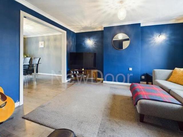 House for sale in Bishopton, Scotland