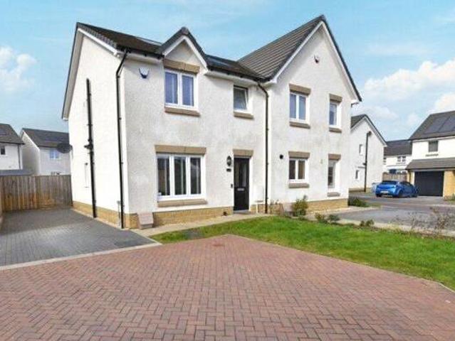 House for sale in Bishopton, Scotland