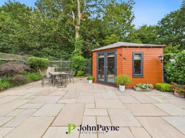 Farm for sale in Cheylesmore, West Midlands