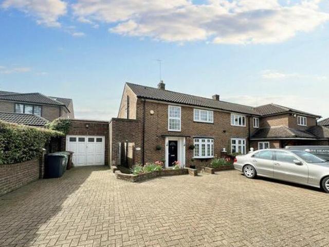 House for sale in Elstree and Borehamwood, Borehamwood