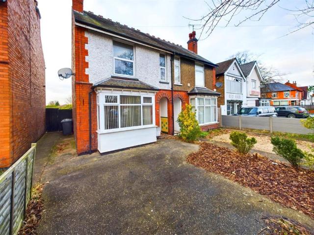 Semi Detached House for sale in Lincoln
