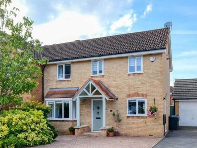 House for sale in Stoke Pound, Bromsgrove