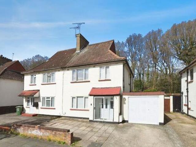 House for sale in Hutton Mount, Navestock Side