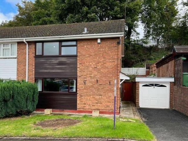 House for sale in Brierley Hill, West Midlands
