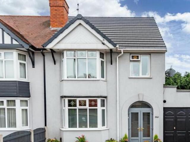 House for sale in Brierley Hill, West Midlands