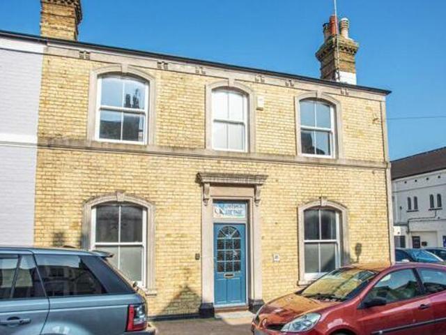 House for sale in Upton, Acol