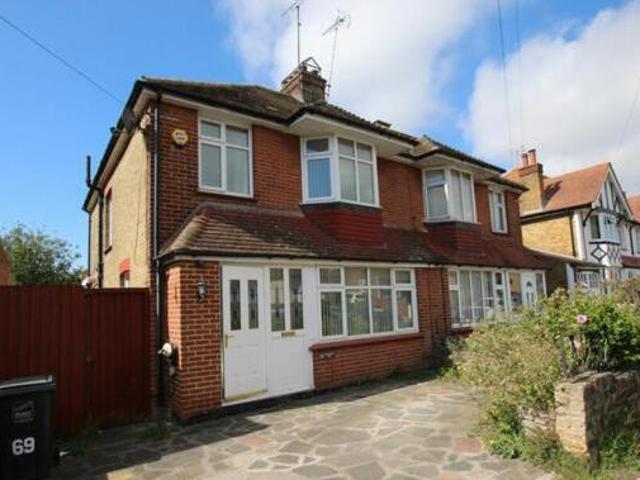 House for sale in Upton, Acol