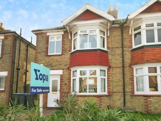 House for sale in Upton, Acol