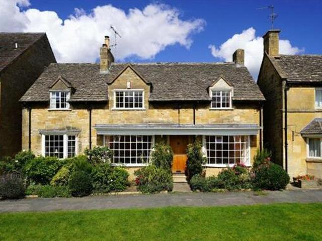 House for sale in Broadway, Wychavon