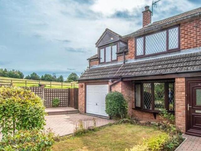 House for sale in Bromsgrove, Worcestershire