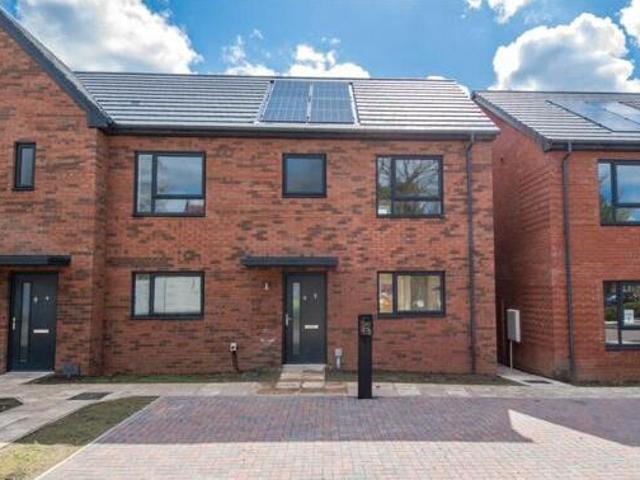 House for sale in Bromsgrove, Worcestershire