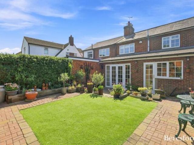 Farm for sale in Galleywood, Chelmsford
