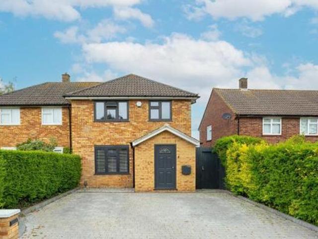 House for sale in Bushey