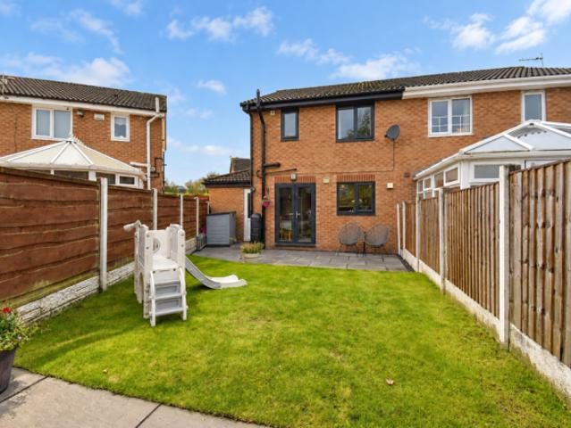 Farm for sale in Horwich, Bolton
