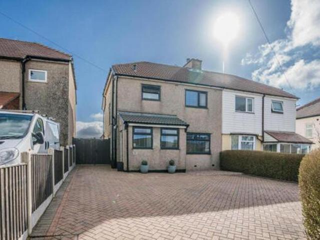 House for sale in Charlesworth, East Midlands