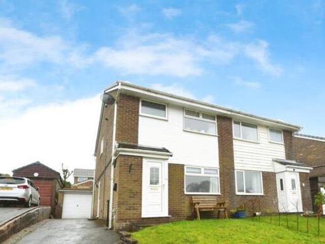 House for sale in Charlesworth, East Midlands