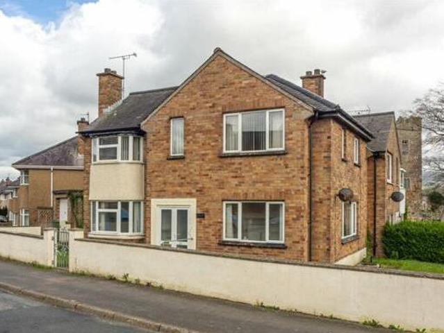 House for sale in Caeathro, Caernarfon