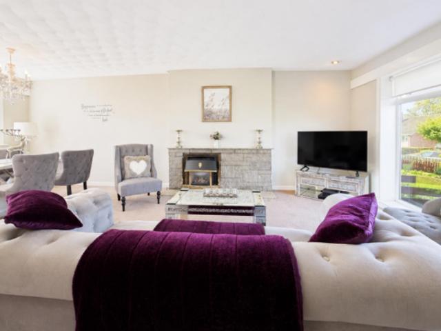 Farm for sale in Uddingston, Scotland