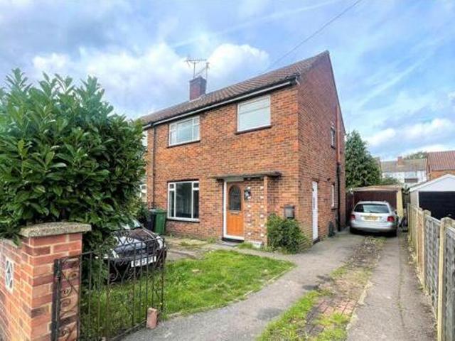 House for sale in Old Dean, Heol-las