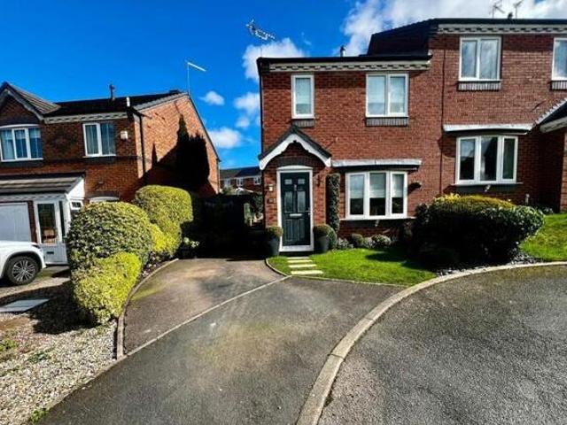 House for sale in Heath Hayes and Wimblebury, Chadsmoor