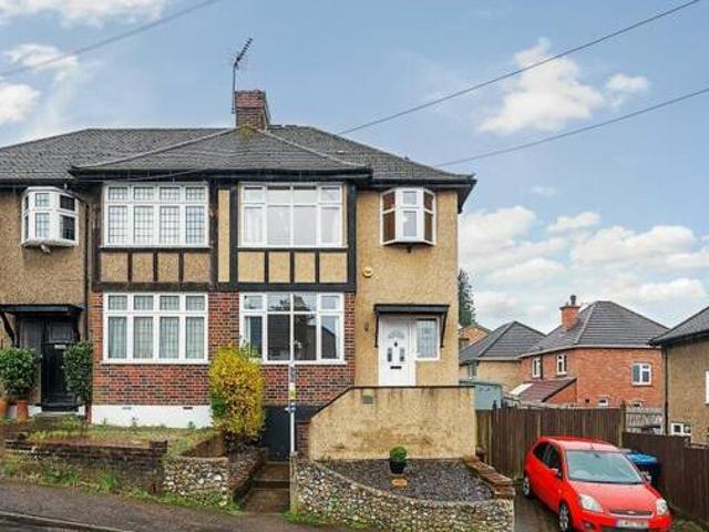 House for sale in Hillview, Surrey