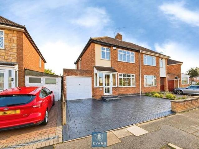 Farm for sale in Whitmore Park, Coventry