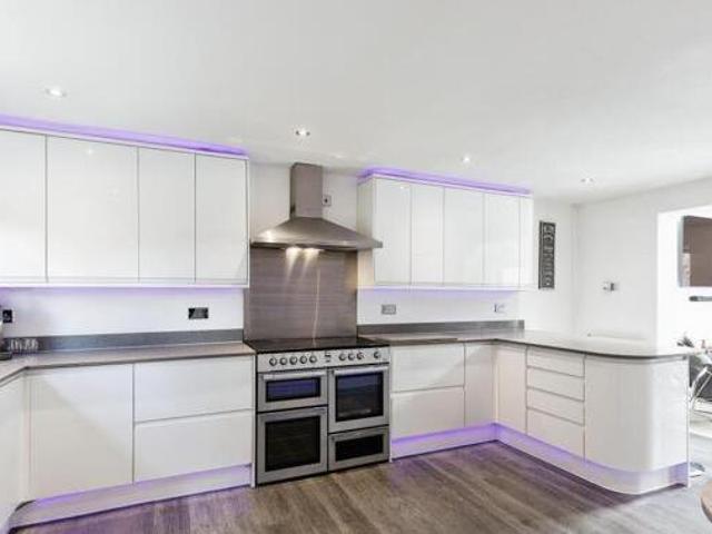House for sale in Ewens Farm, Golden Valley