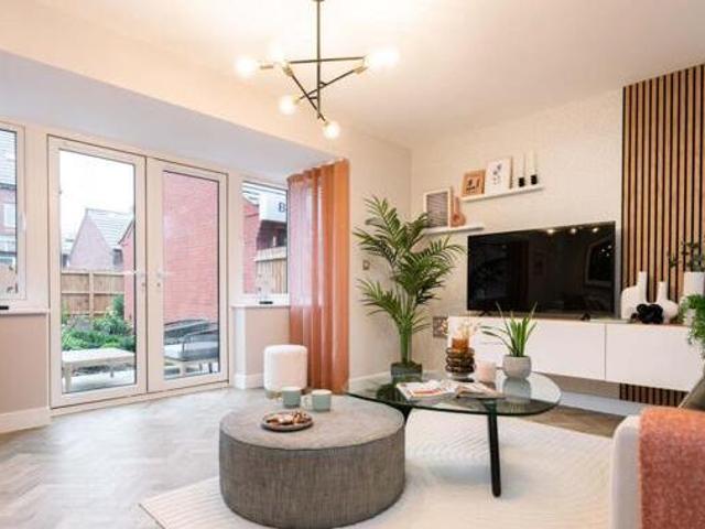 House for sale in Chertsey, Runnymede