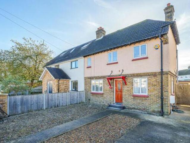 House for sale in Chertsey, Runnymede