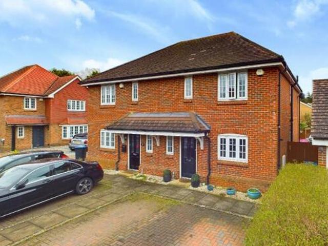 House for sale in Chertsey, Runnymede