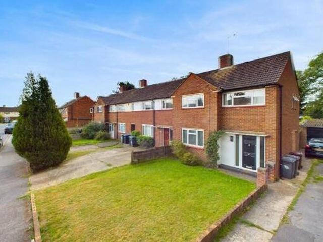 House for sale in Chertsey, Runnymede