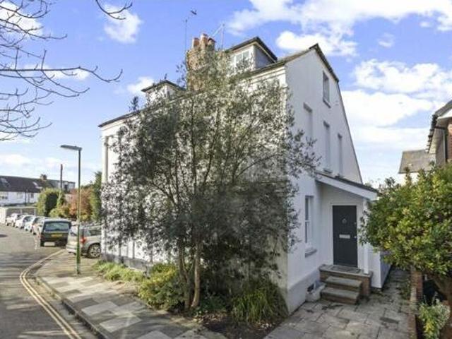 House for sale in Chichester, Littlecote