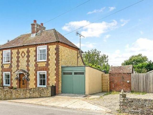 House for sale in Littlecote, West Sussex