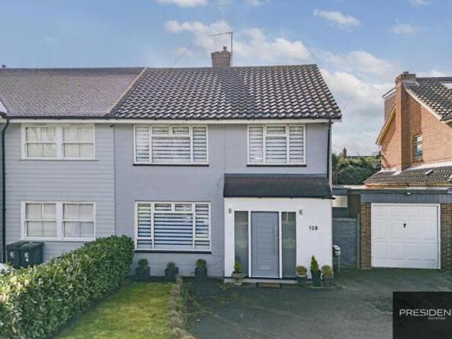 House for sale in Chigwell, Epping