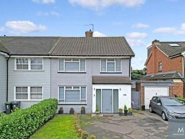 House for sale in Chigwell, Epping