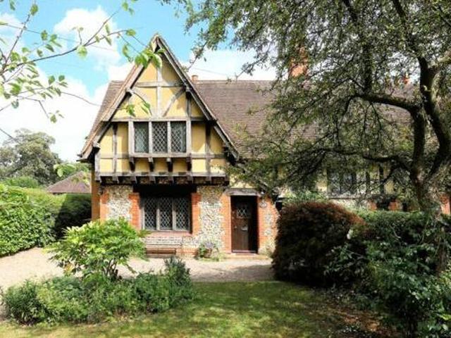 House for sale in Red Hill, Surrey