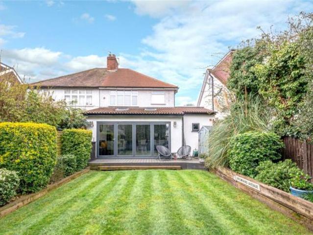 Farm for sale in Twickenham, Greater London