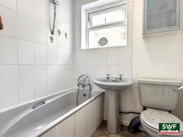 Farm for sale in Bradmore, Barton In Fabis