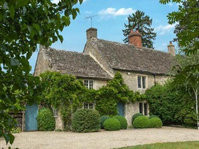 House for sale in Fossebridge, Gloucestershire