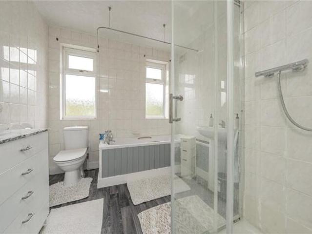 Farm for sale in New Malden, Greater London