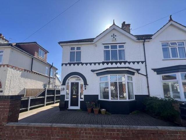 House for sale in Cleethorpes, North East Lincolnshire