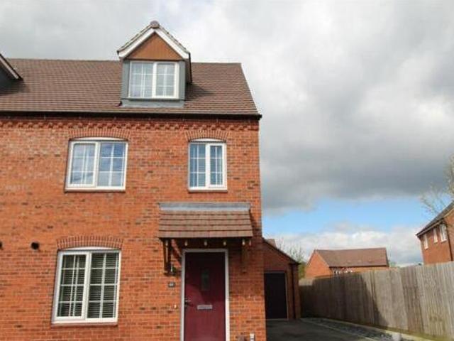 House for sale in Coalville, Leicestershire