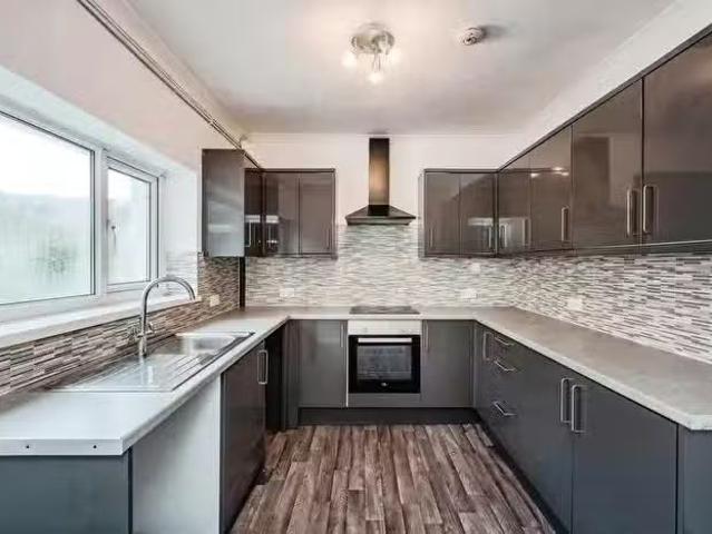 House for sale in Pontardawe, Clydach