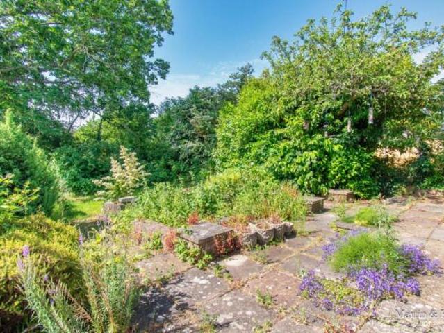 Farm for sale in Earley