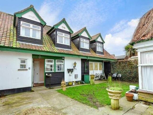 House for sale in Epping