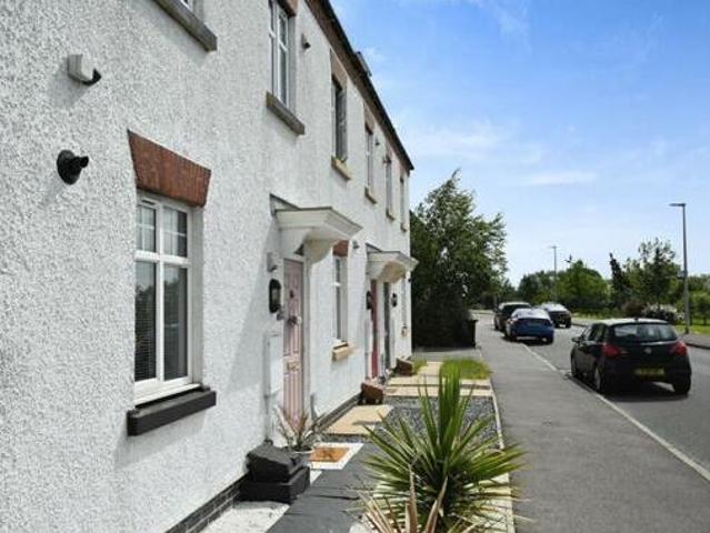 House for sale in Newton, New Bilton