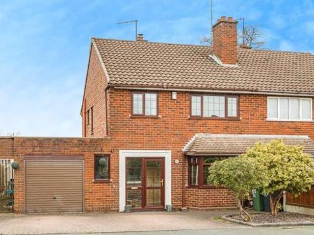 House for sale in Halesowen, West Midlands