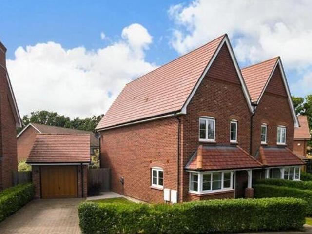 House for sale in Fole, Surrey