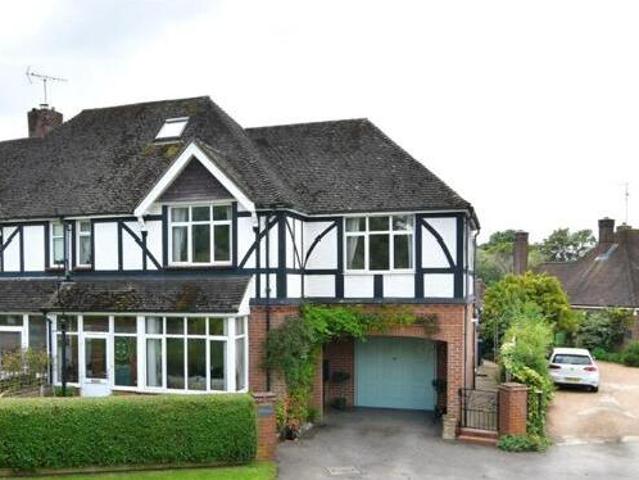 House for sale in Fole, Surrey