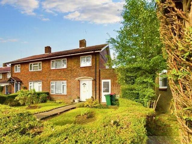 House for sale in Gossops Green, Crawley